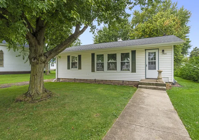 Photo 2 of Single family home for sale at 206 S 3rd Street, Malta, IL 60150 | MLS# 12765231 | Listing updated on 2026-09-30