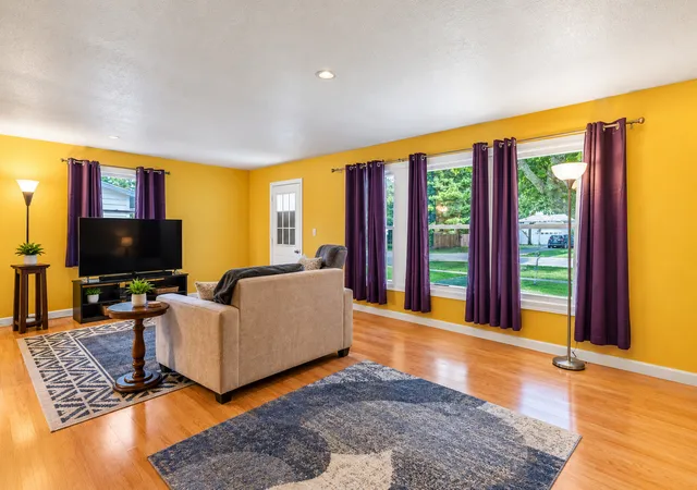 Photo 3 of Single family home for sale at 206 S 3rd Street, Malta, IL 60150 | MLS# 12765231 | Listing updated on 2026-09-30