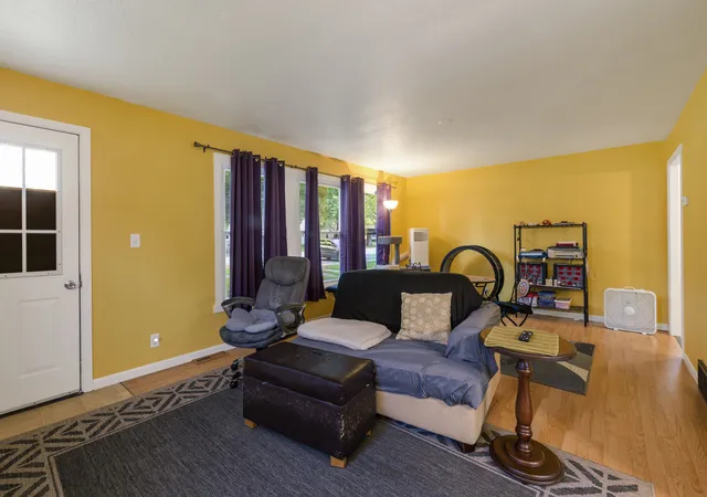 Photo 4 of Single family home for sale at 206 S 3rd Street, Malta, IL 60150 | MLS# 12765231 | Listing updated on 2026-09-30