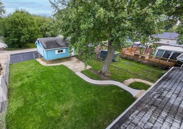 Photo 3 of Single family home for sale at 1124 Townsend St, Sycamore, IL 60178 | MLS# 12765240 | Listing updated on 2026-09-30