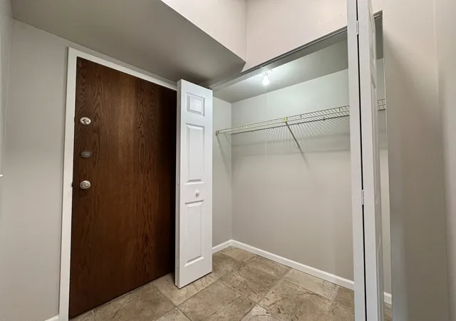 Listing Photo 2 - Condo for sale in building located at 1539 Raymond Dr, Naperville, IL 60563 - Unit #204