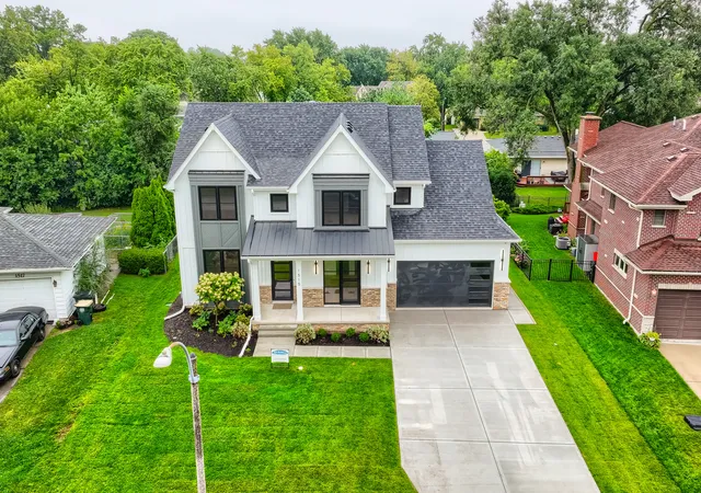 Photo 2 of Single family home for sale at 1515 N Fernandez Pl, Arlington Heights, IL 60004 | MLS# 12765251 | Listing updated on 2026-09-24