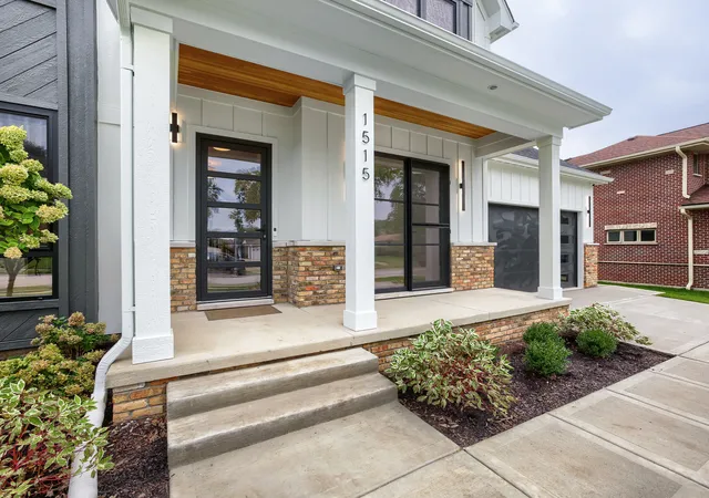 Photo 3 of Single family home for sale at 1515 N Fernandez Pl, Arlington Heights, IL 60004 | MLS# 12765251 | Listing updated on 2026-09-24