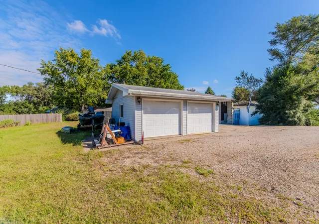 Photo 3 of Single family home for sale at 1430 Lantern Ln, Morris, IL 60450 | MLS# 12765260 | Listing updated on 2026-10-10