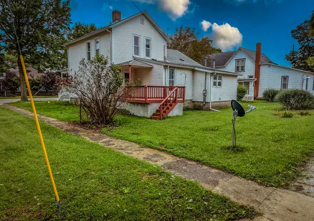 Photo 3 of Single family home for sale at 223 N 3rd Street, Watseka, IL 60970 | MLS# 12765262 | Listing updated on 2026-09-23