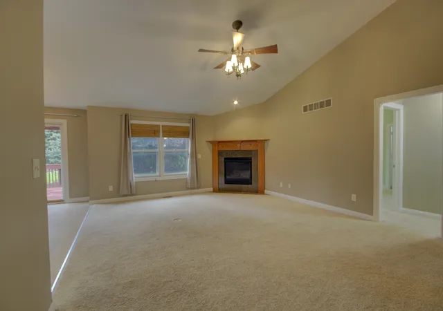Photo 1 of Single family home for sale at 2215 W 59th Street, Davenport, IA 52806 | MLS# 12765264 | Listing updated on 2026-10-07