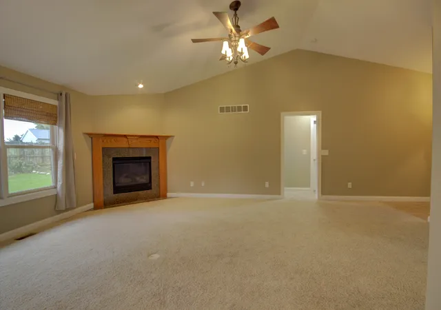Photo 2 of Single family home for sale at 2215 W 59th Street, Davenport, IA 52806 | MLS# 12765264 | Listing updated on 2026-10-07