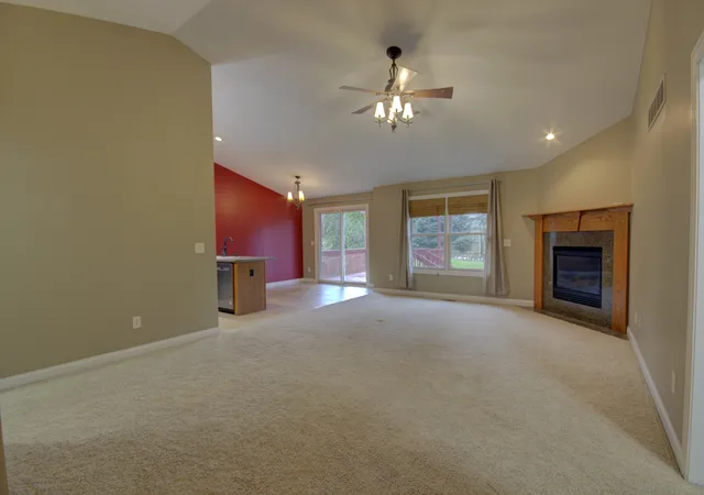 Photo 3 of Single family home for sale at 2215 W 59th Street, Davenport, IA 52806 | MLS# 12765264 | Listing updated on 2026-10-07