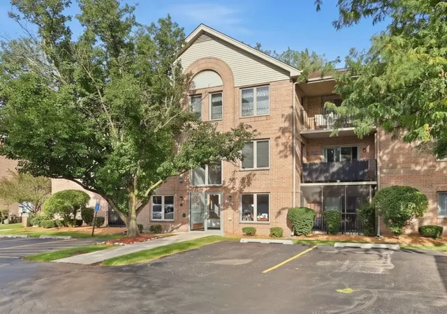 Condo for sale at 10268 Southwest Hwy #3B, Chicago Ridge, IL 60415 | MLS# 12765269