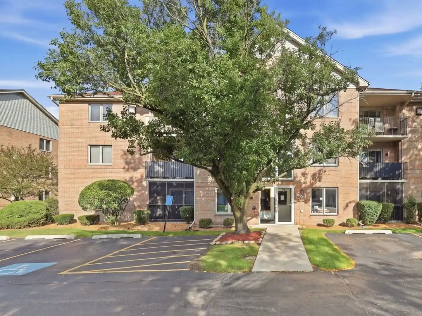 Listing Photo 2 - Condo for sale in 10268 Sw Hwy located at 10268 Sw Hwy, Chicago Ridge, IL 60415 - Unit #3B