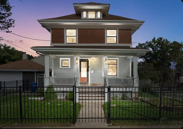 Photo 1 of Single family home for sale at 122 S 5th Street, Saint Charles, IL 60174 | MLS# 12765274 | Listing updated on 2026-10-09