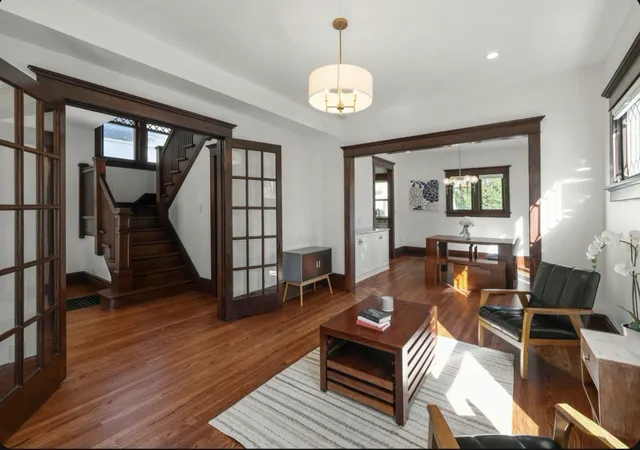 Photo 4 of Single family home for sale at 122 S 5th Street, Saint Charles, IL 60174 | MLS# 12765274 | Listing updated on 2026-10-09