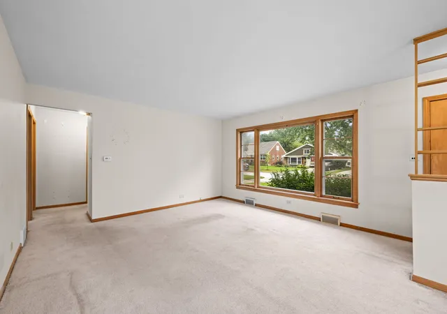 Photo 1 of Single family home for sale at 152 S Fremont St, Palatine, IL 60067 | MLS# 12765275 | Listing updated on 2026-09-21