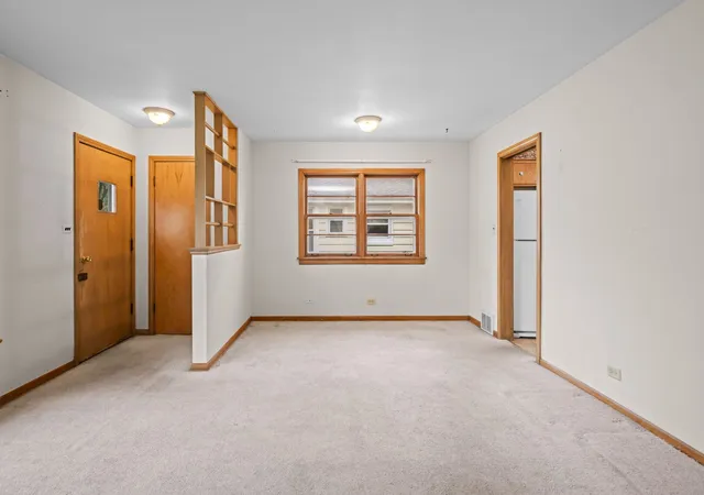 Photo 2 of Single family home for sale at 152 S Fremont St, Palatine, IL 60067 | MLS# 12765275 | Listing updated on 2026-09-21