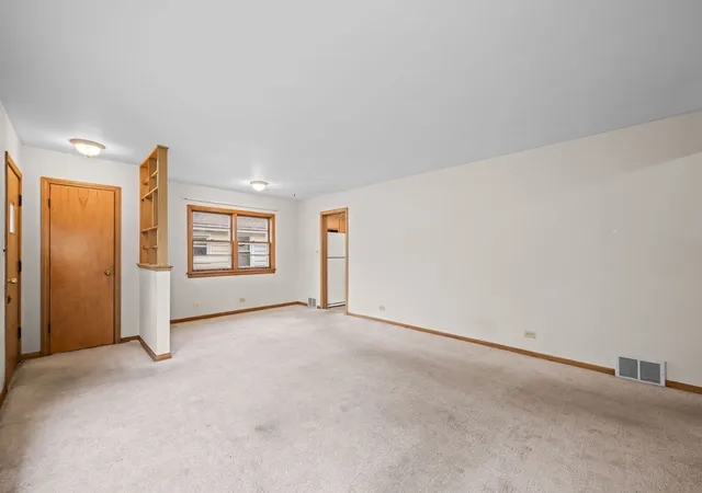 Photo 4 of Single family home for sale at 152 S Fremont St, Palatine, IL 60067 | MLS# 12765275 | Listing updated on 2026-09-21