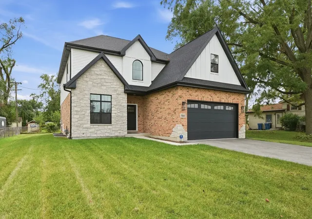 Photo 3 of Single family home for sale at 5041 137th Street, Crestwood, IL 60418 | MLS# 12765285 | Listing updated on 2026-09-28
