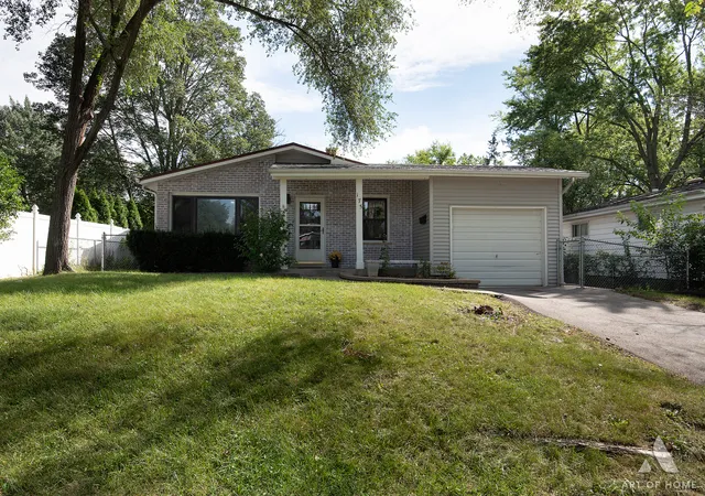 Single family home for sale at 175 S Maple St, Palatine, IL 60067 | MLS# 12765287