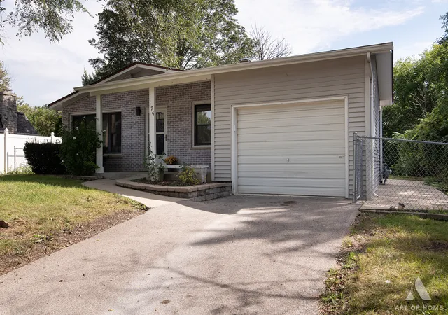 Photo 2 of Single family home for sale at 175 S Maple St, Palatine, IL 60067 | MLS# 12765287 | Listing updated on 2026-09-21