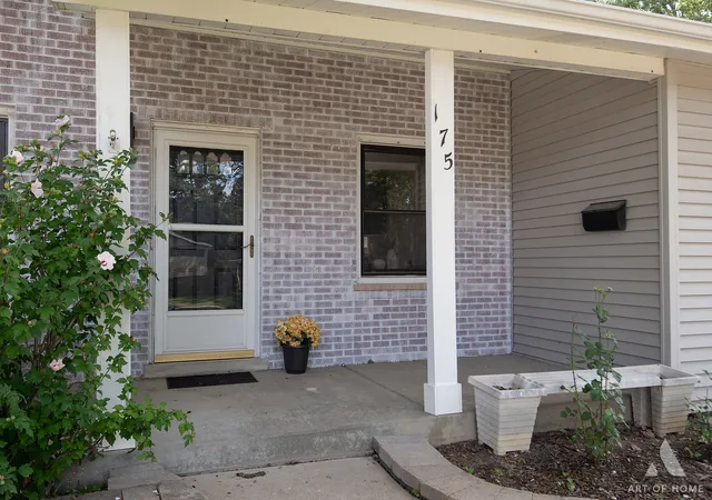 Photo 4 of Single family home for sale at 175 S Maple St, Palatine, IL 60067 | MLS# 12765287 | Listing updated on 2026-09-21