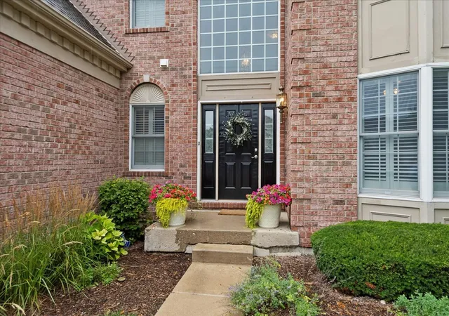 Photo 3 of Single family home for sale at 24 Tournament Dr S, Hawthorn Woods, IL 60047 | MLS# 12765288 | Listing updated on 2026-09-21