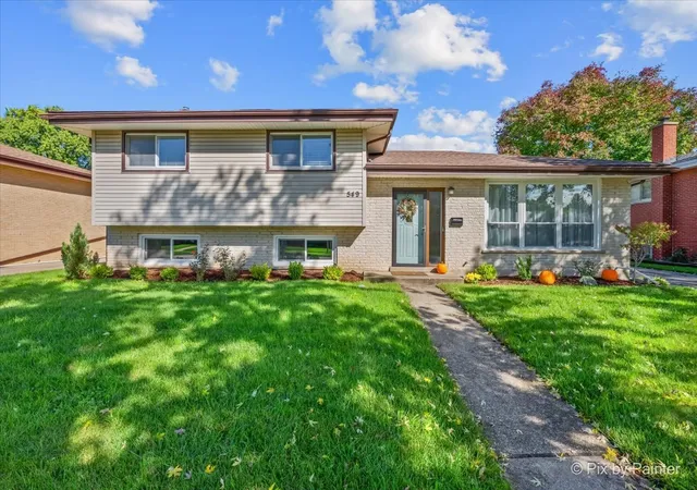 Photo 1 of Single family home for sale at 549 Forest Preserve Dr, Wood Dale, IL 60191 | MLS# 12765300 | Listing updated on 2026-10-05