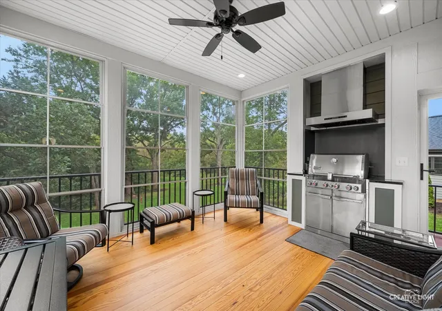 Photo 3 of Single family home for sale at 25 Retreat Ct, South Elgin, IL 60124 | MLS# 12765301 | Listing updated on 2026-09-24