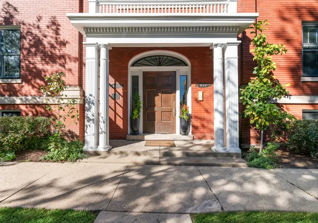 Photo 2 of Condo for sale at 419 Lee St #2W, Evanston, IL 60202 | MLS# 12765310 | Listing updated on 2026-10-21