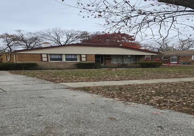 Photo 4 of Single family home for sale at 2747 174th Street, Hazel Crest, IL 60429 | MLS# 12765314 | Listing updated on 2026-09-27