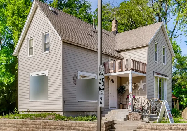 Photo 1 of Single family home for sale at 231 N Milwaukee Ave, Wheeling, IL 60090 | MLS# 12765323 | Listing updated on 2026-10-09