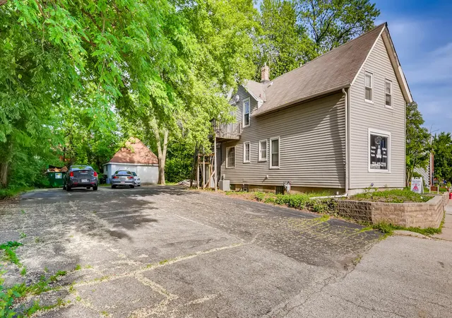 Photo 2 of Single family home for sale at 231 N Milwaukee Ave, Wheeling, IL 60090 | MLS# 12765323 | Listing updated on 2026-10-09