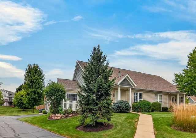 Listing Photo 4 - Condo for sale in building located at 252 Lily Ln, Rockford, IL 61107 - Unit #252