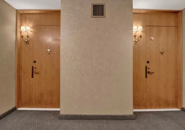 Photo 2 of Condo for sale at 40 E Delaware Pl #1702, Chicago, IL 60611 | MLS# 12765335 | Listing updated on 2026-10-14