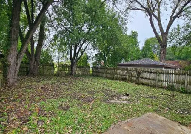 Photo 4 of Single family home for sale at 14946 Perry Ave, South Holland, IL 60473 | MLS# 12765337 | Listing updated on 2026-09-23