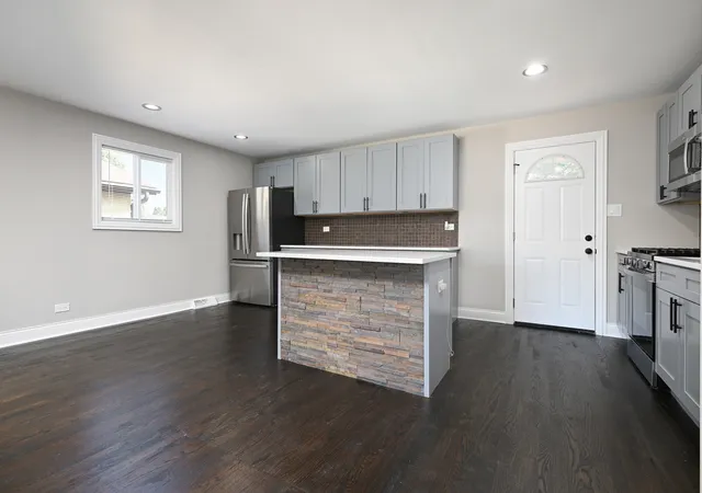 Photo 3 of Single family home for sale at 16607 Paulina St, Markham, IL 60428 | MLS# 12765349 | Listing updated on 2026-09-21