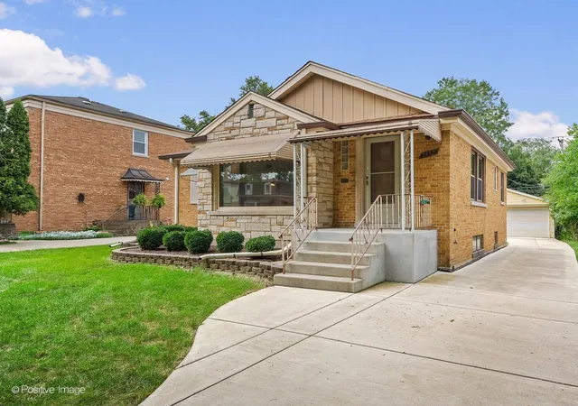 Photo 2 of Single family home for sale at 1532 Cleveland Ave, La Grange Park, IL 60526 | MLS# 12765351 | Listing updated on 2026-10-03