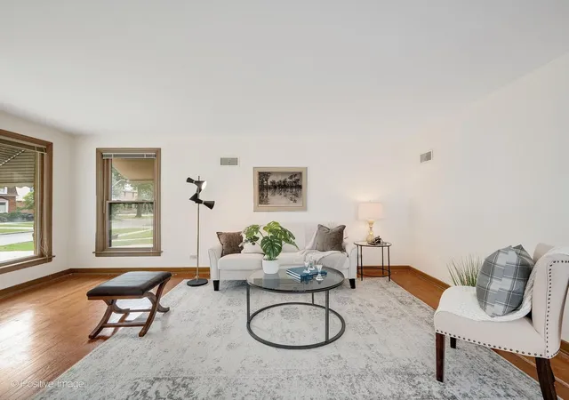 Photo 4 of Single family home for sale at 1532 Cleveland Ave, La Grange Park, IL 60526 | MLS# 12765351 | Listing updated on 2026-10-03