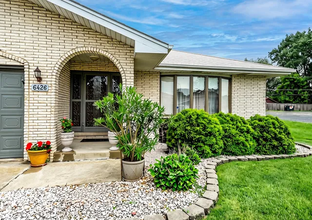 Photo 3 of Single family home for sale at 6426 W 84th Place, Burbank, IL 60459 | MLS# 12765355 | Listing updated on 2026-09-24