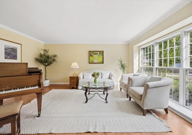 Photo 3 of Single family home for sale at 248 Meadowbrook Ln, Hinsdale, IL 60521 | MLS# 12765357 | Listing updated on 2026-09-24