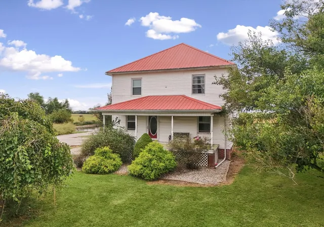Photo 3 of Single family home for sale at 535 E 200 North Rd, Loda, IL 60948 | MLS# 12765364 | Listing updated on 2026-10-07