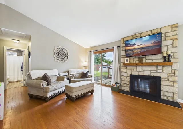 Photo 2 of Single family home for sale at 795 Newport Dr, Island Lake, IL 60042 | MLS# 12765388 | Listing updated on 2026-09-28