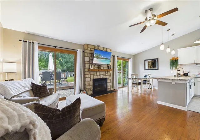 Photo 3 of Single family home for sale at 795 Newport Dr, Island Lake, IL 60042 | MLS# 12765388 | Listing updated on 2026-09-28