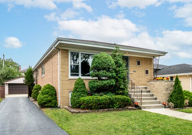 Single family home for sale at 9305 Major Ave, Oak Lawn, IL 60453 | MLS# 12765405