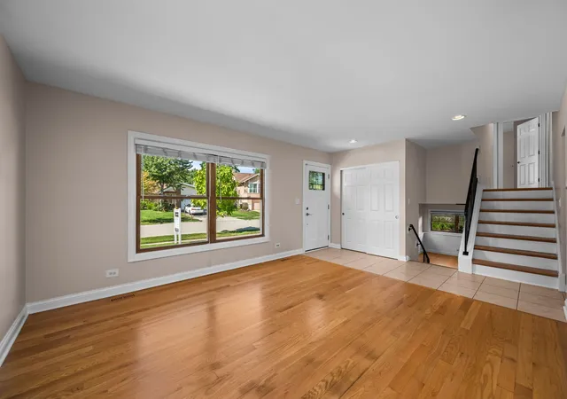Photo 3 of Single family home for sale at 1101 Pheasant Ridge Dr, Lake Zurich, IL 60047 | MLS# 12765406 | Listing updated on 2026-09-22