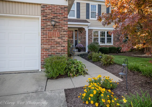 Photo 1 of Single family home for sale at 410 Stonewood Cir, Carol Stream, IL 60188 | MLS# 12765418 | Listing updated on 2026-10-28