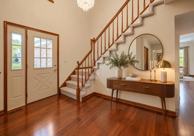 Photo 3 of Single family home for sale at 410 Stonewood Cir, Carol Stream, IL 60188 | MLS# 12765418 | Listing updated on 2026-10-28