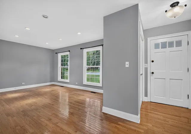 Photo 2 of Single family home for sale at 352 Berry Dr, Naperville, IL 60540 | MLS# 12765421 | Listing updated on 2026-10-06