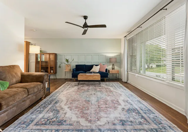 Photo 3 of Single family home for sale at 420 Hobby Ave, Frankfort, IL 60423 | MLS# 12765438 | Listing updated on 2026-10-08