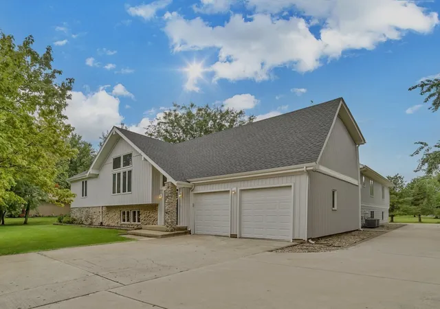 Photo 1 of Single family home for sale at 7n140 Nancy Ln, St. Charles, IL 60175 | MLS# 12765466 | Listing updated on 2026-10-03