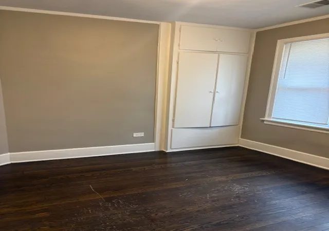Photo 4 of Single family home for sale at 16919 Wood St, Hazel Crest, IL 60429 | MLS# 12765467 | Listing updated on 2026-10-28