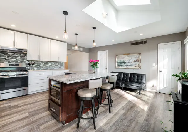 Photo 2 of Single family home for sale at 4241 Washington St, Downers Grove, IL 60515 | MLS# 12765473 | Listing updated on 2026-10-07